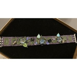 Stunning Hand Made Beaded Bracelet Purple Iridescent Leaves Flowers